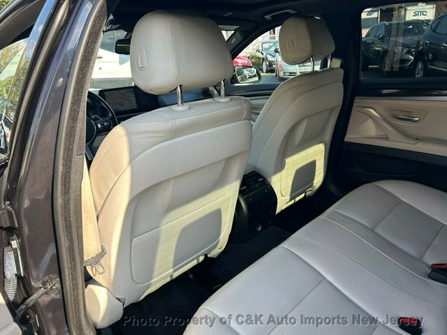 2015 BMW 5 Series Exceptionally clean M-Sport, Carplay, Rear Camera - 22899204 - 77