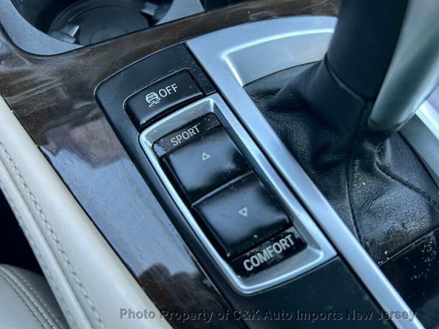 2015 BMW 5 Series Exceptionally clean M-Sport, Carplay, Rear Camera - 22899204 - 91