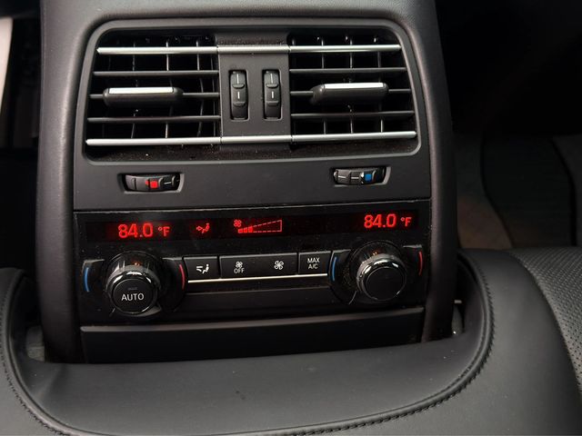 2015 BMW 6 Series 650i Gran - 22934480 - 32