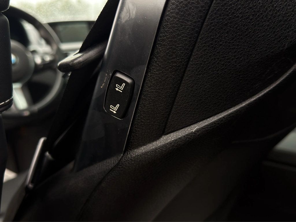 2015 BMW 6 Series 650i Gran - 22934480 - 33