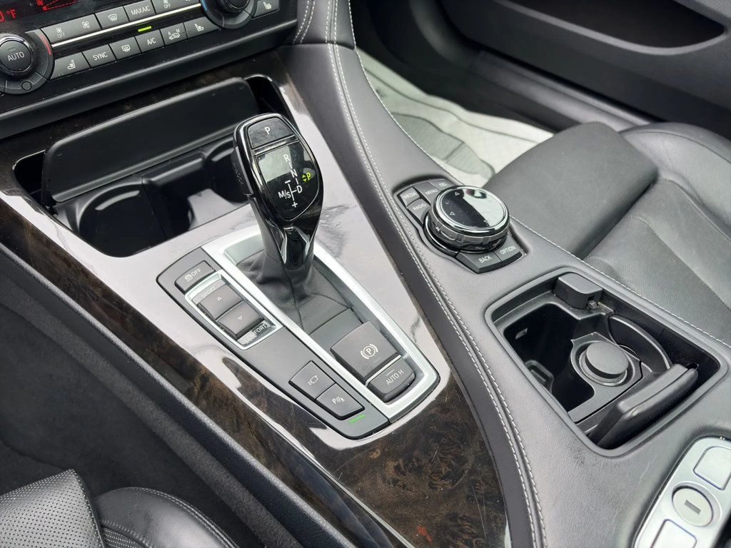 2015 BMW 6 Series 650i Gran - 23027392 - 16
