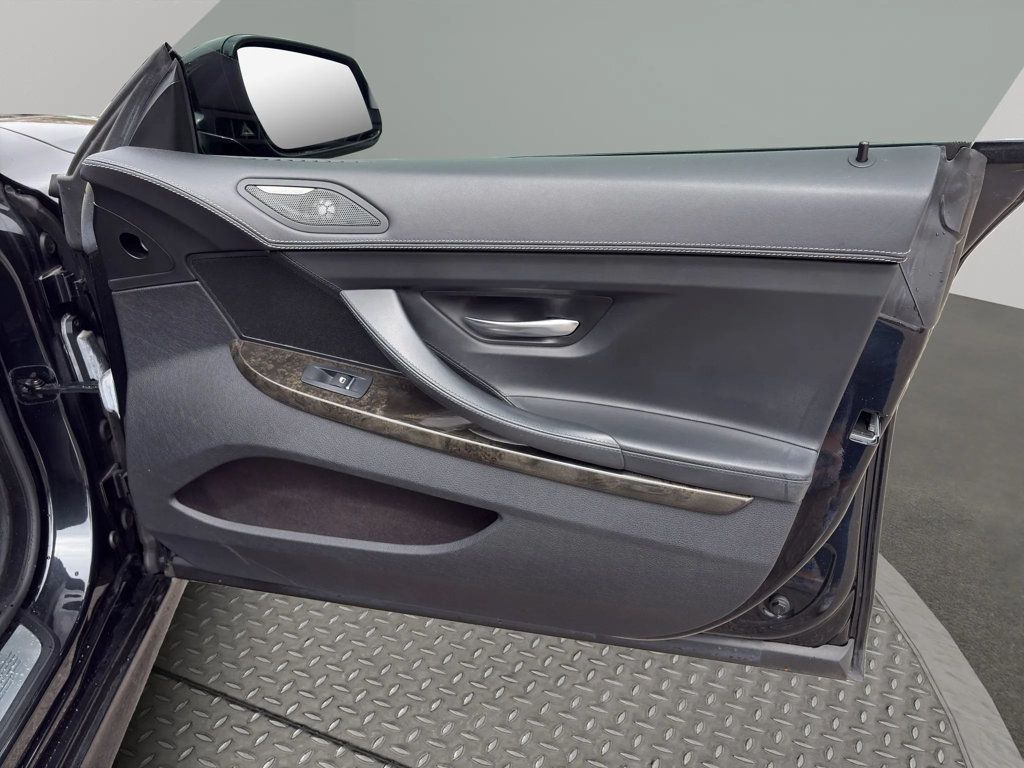 2015 BMW 6 Series 650i Gran - 23027392 - 24