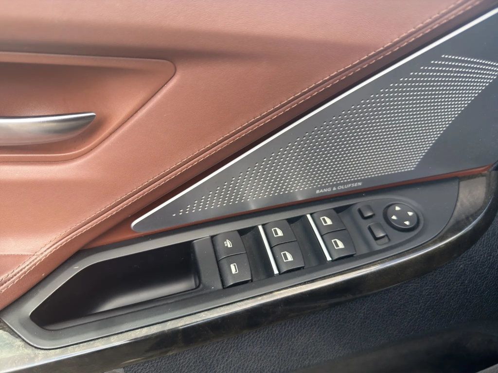 2015 BMW 6 Series 650i xDrive - 23056451 - 10