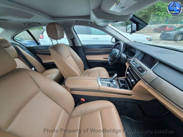 2015 BMW 7 Series 740i - 23074929 - 9