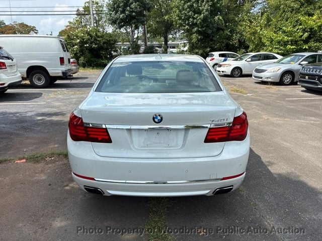 2015 BMW 7 Series 740i - 23074929 - 17