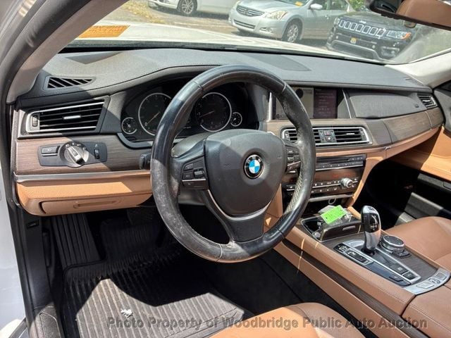 2015 BMW 7 Series 740i - 23074929 - 19