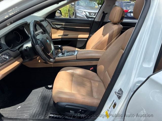 2015 BMW 7 Series 740i - 23074929 - 21
