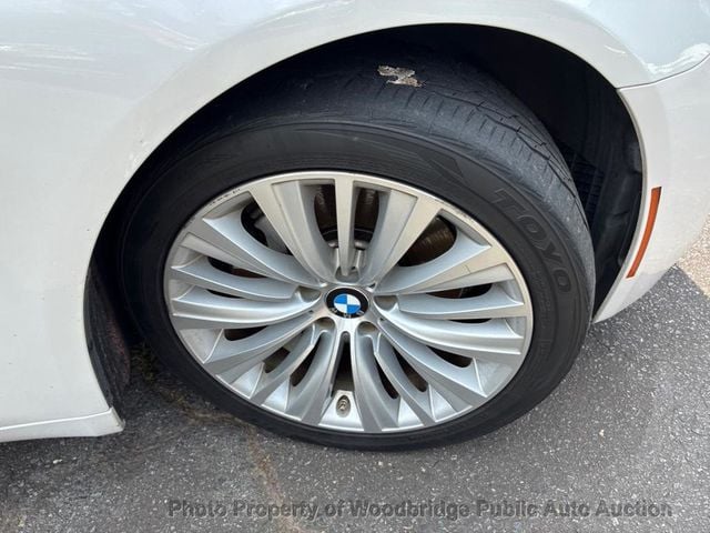 2015 BMW 7 Series 740i - 23074929 - 26