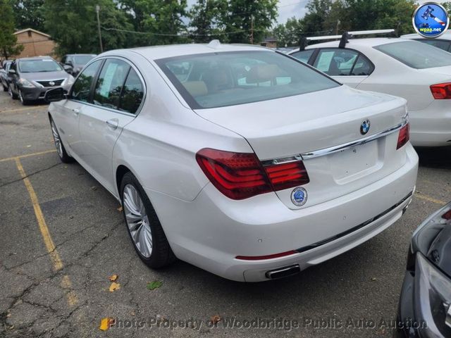 2015 BMW 7 Series 740i - 23074929 - 4