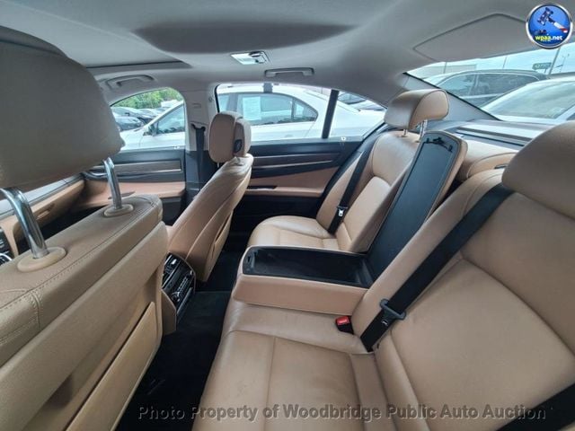 2015 BMW 7 Series 740i - 23074929 - 8