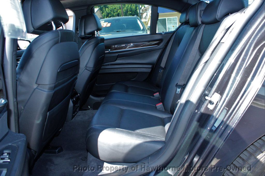 2015 BMW 7 Series 750i - 22997679 - 9