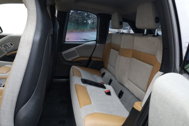 2015 BMW i3 Hatchback - 22971283 - 16