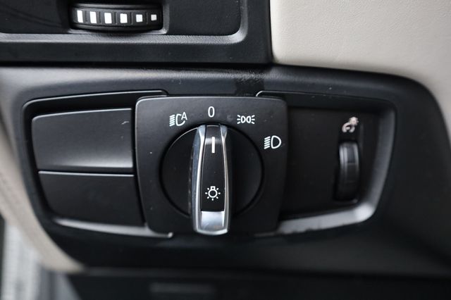 2015 BMW i3 Hatchback - 22971283 - 28