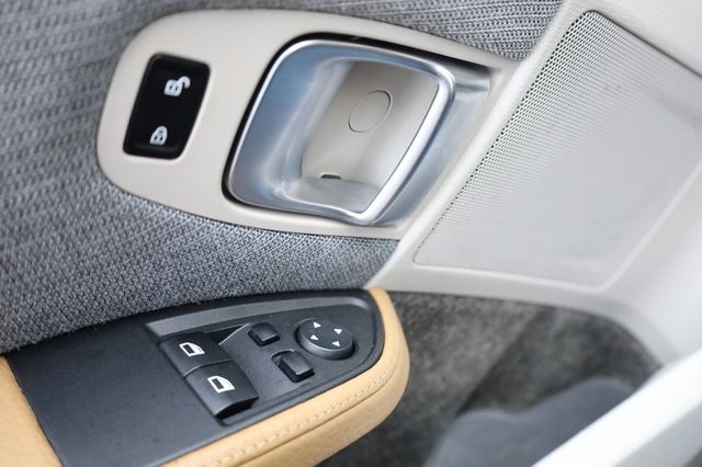 2015 BMW i3 Hatchback - 22971283 - 30