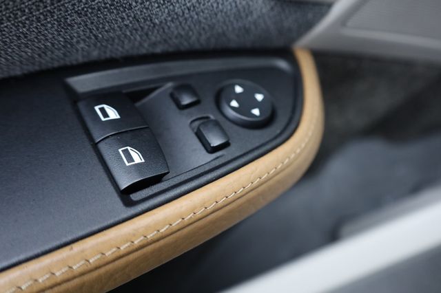 2015 BMW i3 Hatchback - 22971283 - 31