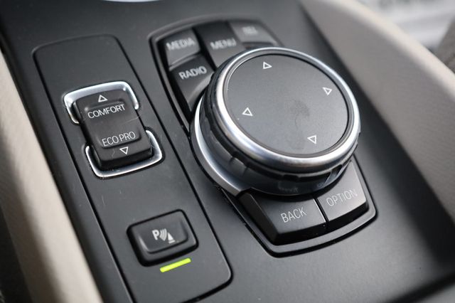 2015 BMW i3 Hatchback - 22971283 - 39