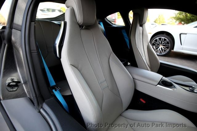 2015 BMW i8  - 23022053 - 27