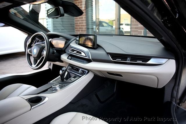 2015 BMW i8  - 23022053 - 28