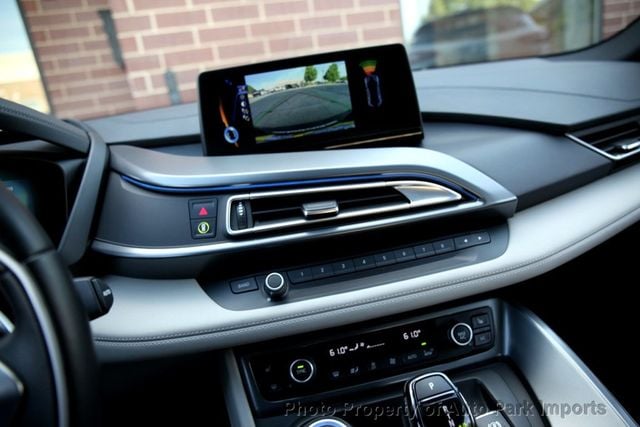 2015 BMW i8  - 23022053 - 30