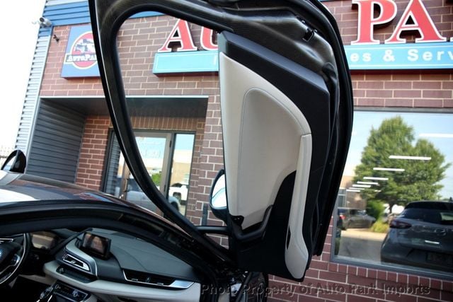2015 BMW i8  - 23022053 - 41