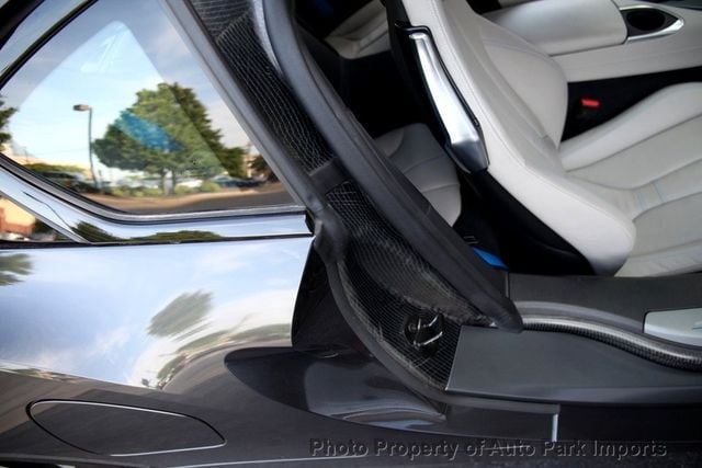 2015 BMW i8  - 23022053 - 46