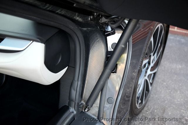 2015 BMW i8  - 23022053 - 48