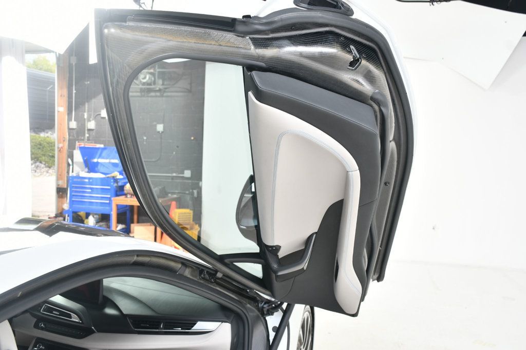 2015 Bmw i8 8-Series photo 18