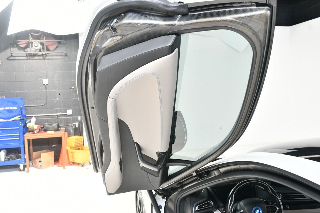 2015 Bmw i8 8-Series photo 19