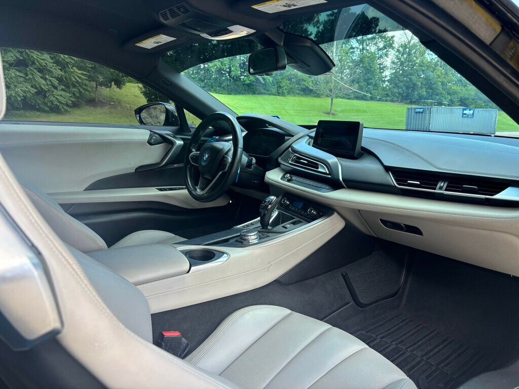2015 Bmw i8 8-Series photo 4