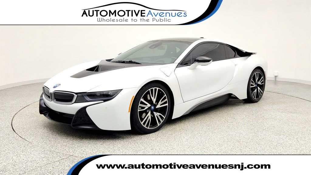 2015 BMW i8 2dr Cpe w/ Giga World Package & Butterfly Doors - 23000730 | Video 1