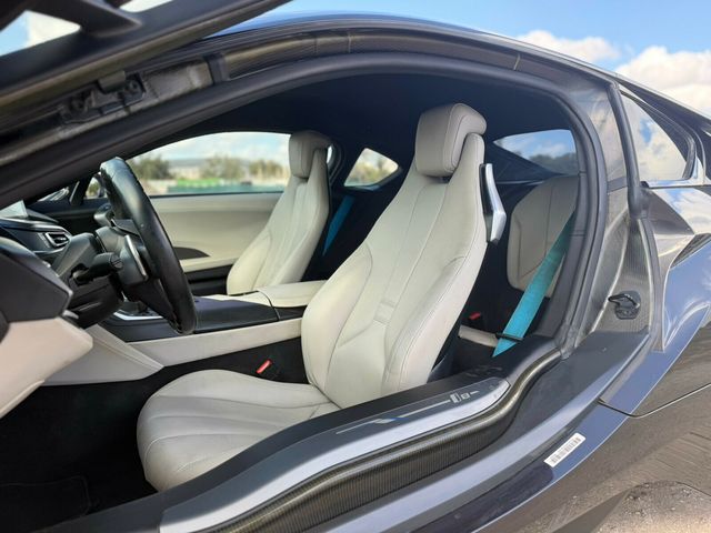 2015 BMW i8 Pure Impulse World - 22976168 - 9