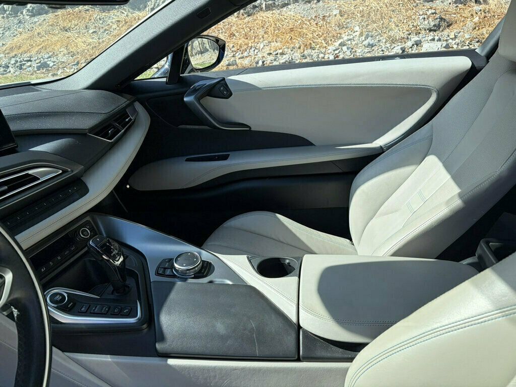 2015 BMW i8 Very LOW Miles RARE Collectible Very Clean 615-300-6004 - 23087166 - 30