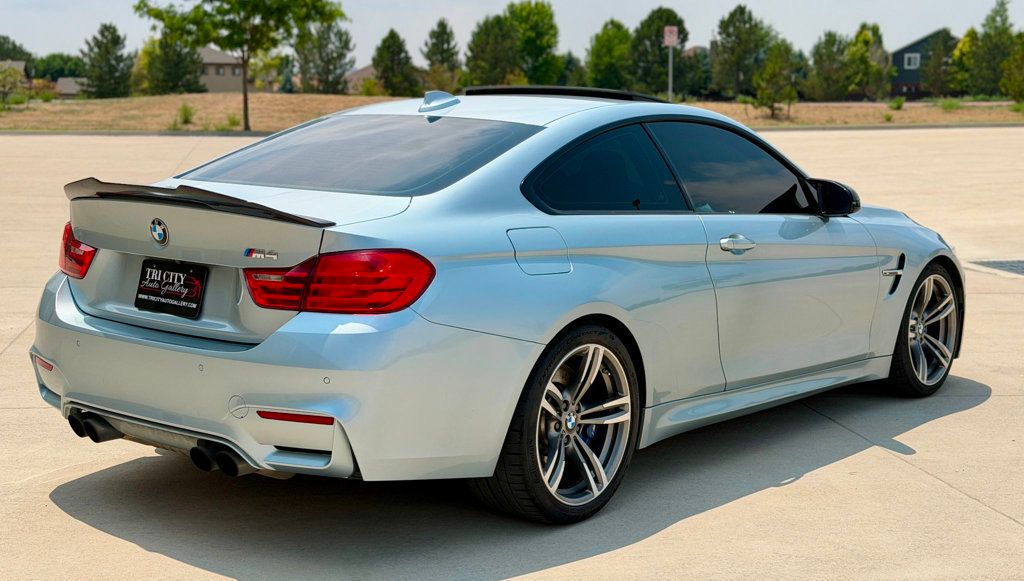 2015 BMW M4 2dr Coupe - 23045157 - 4