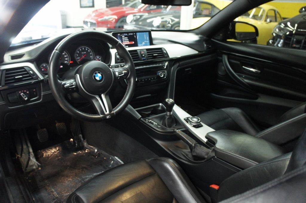 2015 BMW M4 Rare 6 spd manual, 425 HP, Executive Package  - 22842956 - 24
