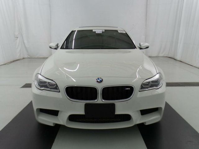2015 BMW M5 4dr Sedan - 15400105 - 4