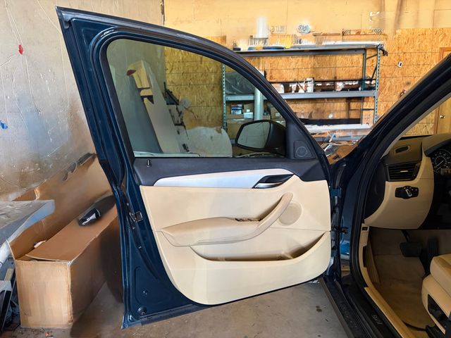 2015 BMW X1 2015 BMW X1 - 22981814 - 27