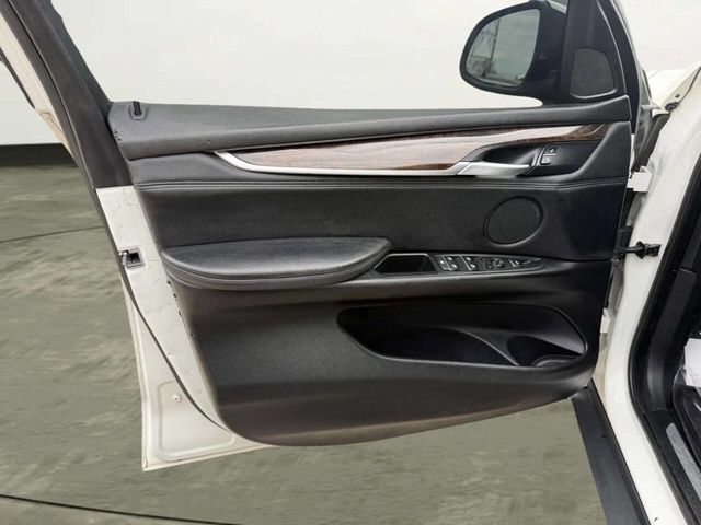 2015 BMW X5 xDrive35i - 23005605 - 14