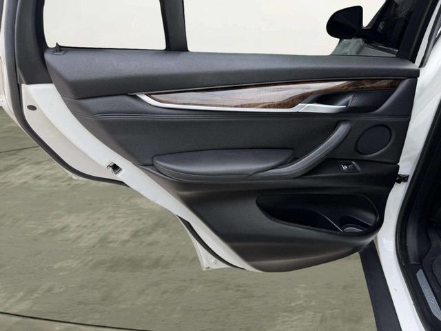 2015 BMW X5 xDrive35i - 23005605 - 22