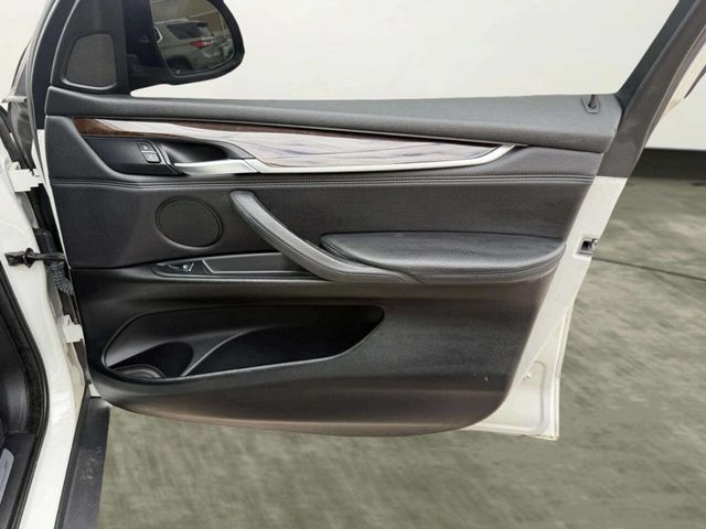 2015 BMW X5 xDrive35i - 23005605 - 30