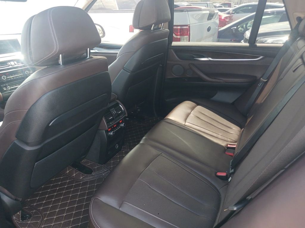 2015 BMW X5 xDrive35i - 23013385 - 7