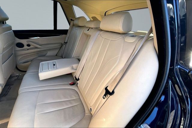 2015 BMW X5 xDrive35i - 22995298 - 16