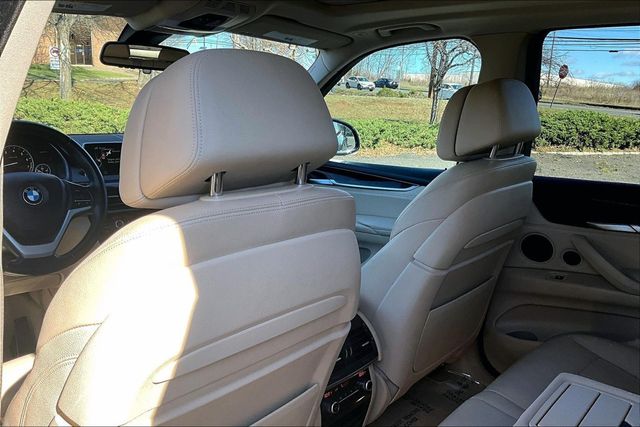 2015 BMW X5 xDrive35i - 22995298 - 17