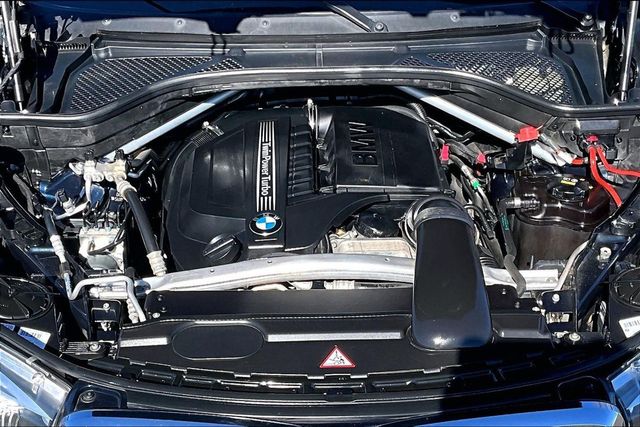 2015 BMW X5 xDrive35i - 22995298 - 37