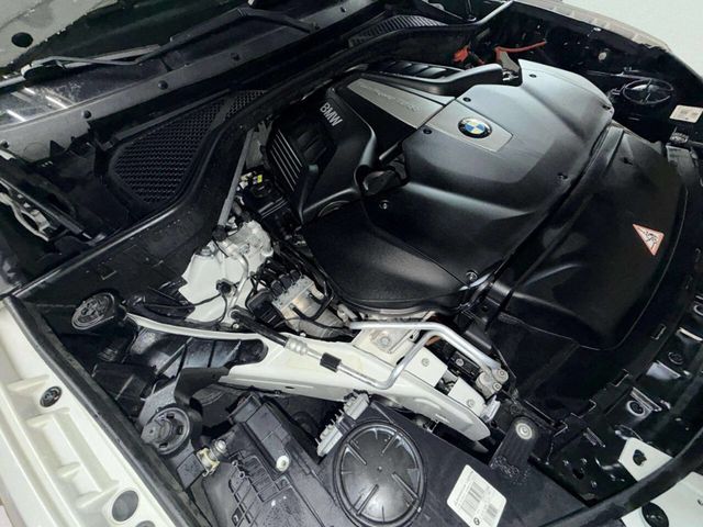 2015 BMW X5 xDrive50i - 23006804 - 14