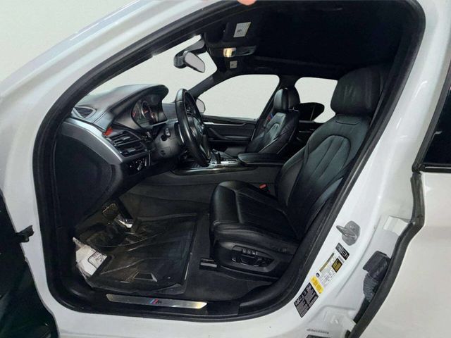 2015 BMW X5 xDrive50i - 23006804 - 19
