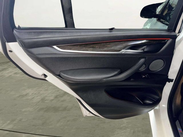 2015 BMW X5 xDrive50i - 23006804 - 25