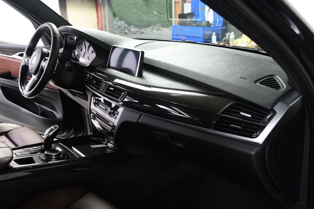 2015 BMW X5 xDrive50i - 23047108 - 26