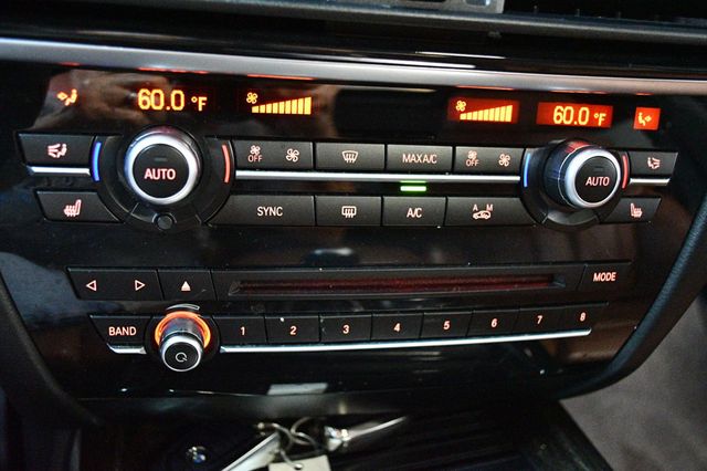 2015 BMW X5 xDrive50i - 23047108 - 56