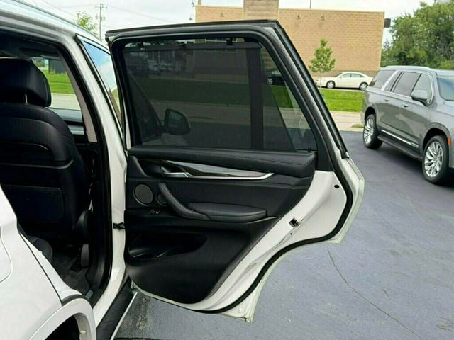 2015 BMW X5 xDrive50i - 23044600 - 24