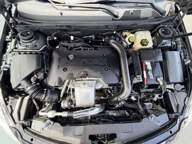 2015 Buick Regal 4dr Sedan Premium I FWD - 23040940 - 9